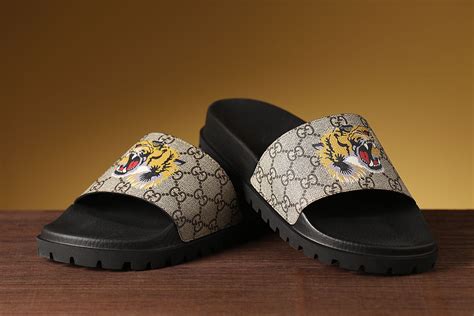 gucci tiger house slippers|fluffy gucci slippers.